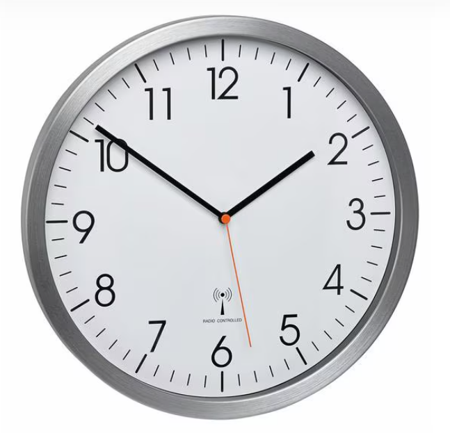 Horloge murale radio argenté