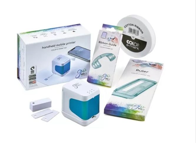 Mobilier Drucker COLOP e-mark GO Bundle mit Lineal, Farbbandführung, Baumwollband weiss 15mmx25m & PVC Schilder Garantie 2 Jahre